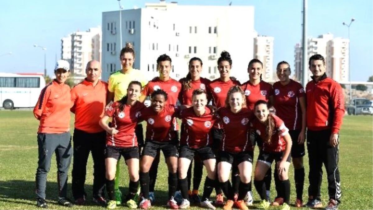 Muratpaşa\'dan 1207 Antalya Kadın Futbol Takımı Açıklaması