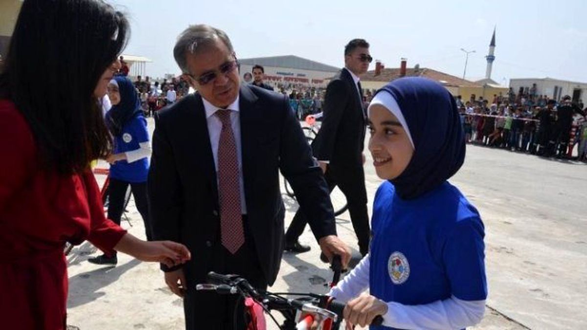 Öncüpınar Konteyner Kentte Kalan Suriyeli Çocuklara Bisiklet Dağıtıldı