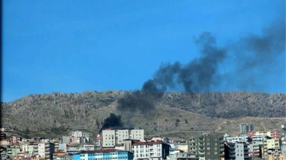 Erdoğan ve Bahçeli Gündeme Getirdi, Şırnak\'ta Bomba Dolu Bina Uzaktan Patlatıldı