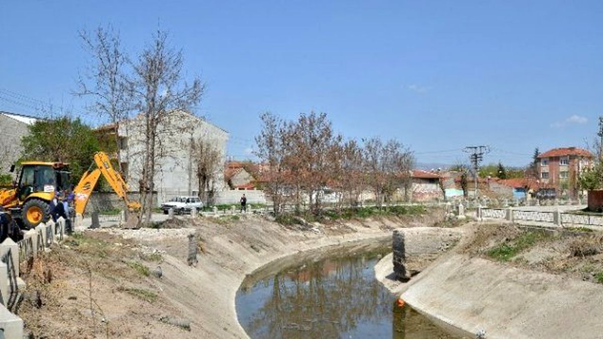 Tehlike Oluşturan Köprü Değiştirildi