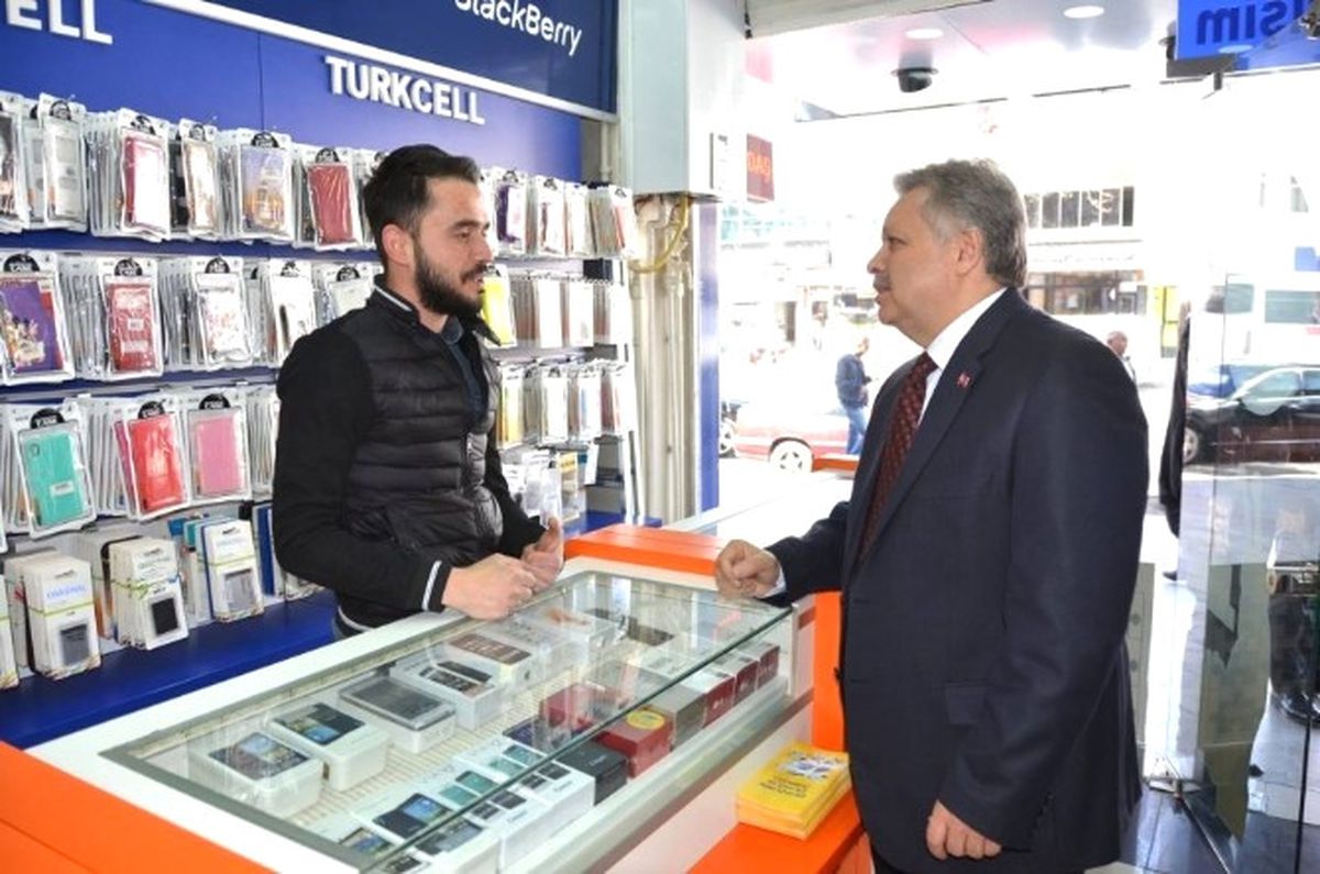 Vali Kahraman, Sabah Saatlerinde Ordu Caddesi Esnafını Ziyaret Etti