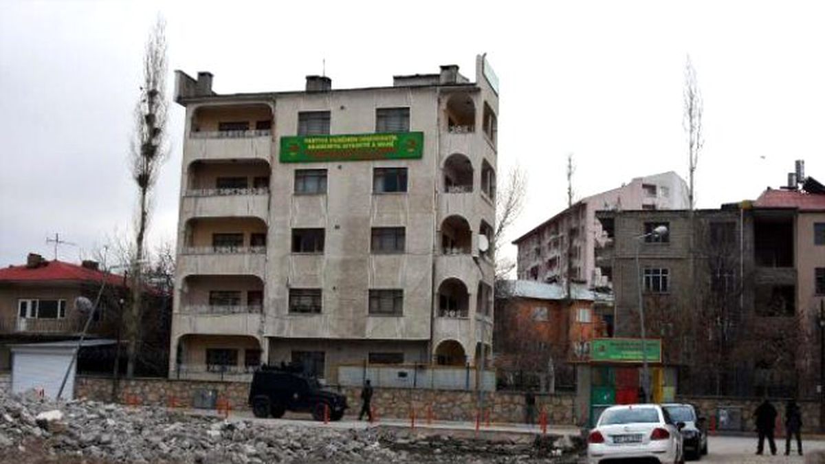 Van\'da Dbp ve Yöder\'e Polis Baskını
