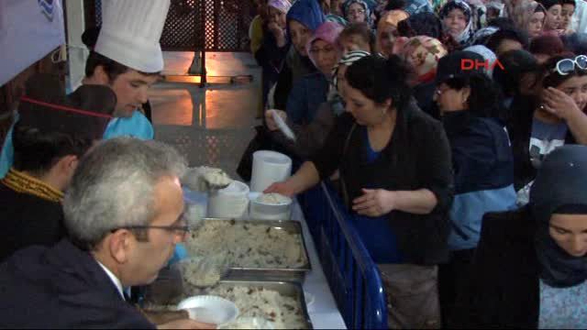 Vatandaşlar Regaip Kandili\'nde Camilere Akın Etti