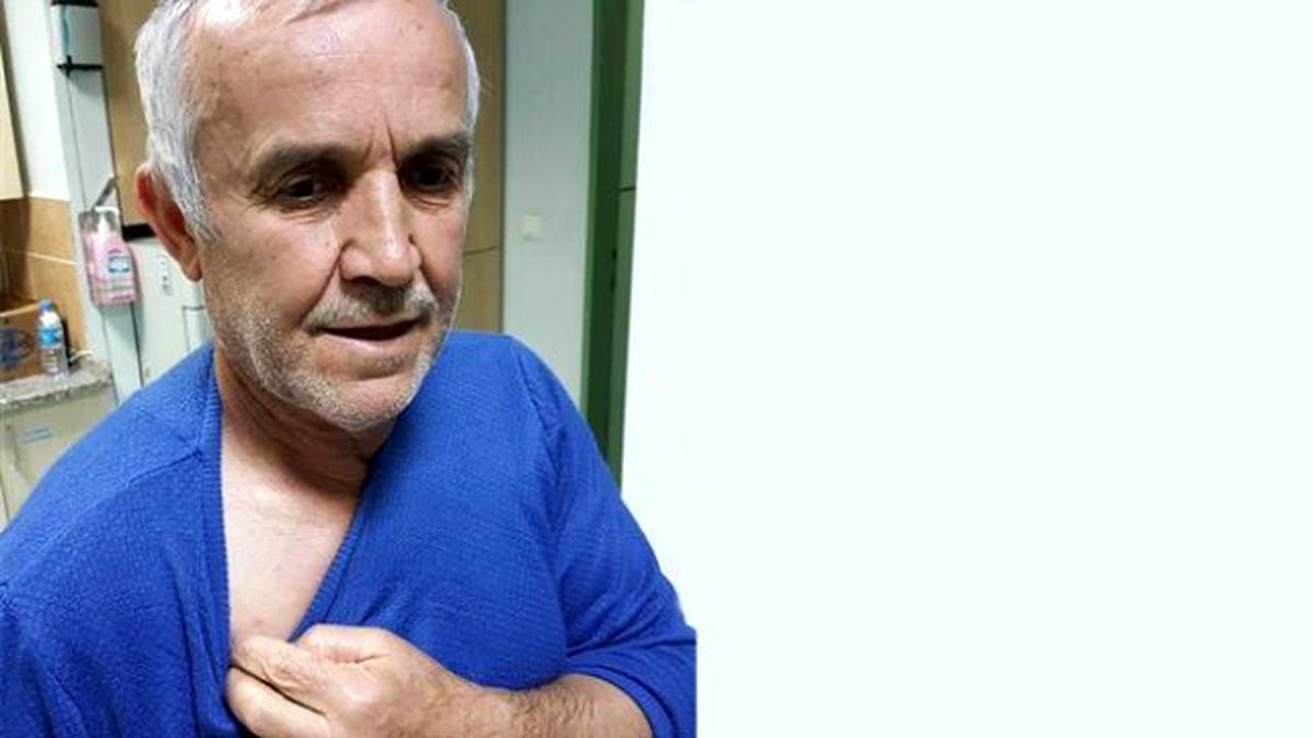 Vücuduna Tutunan Keneyi Çıkarıp Hastaneye Başvurdu