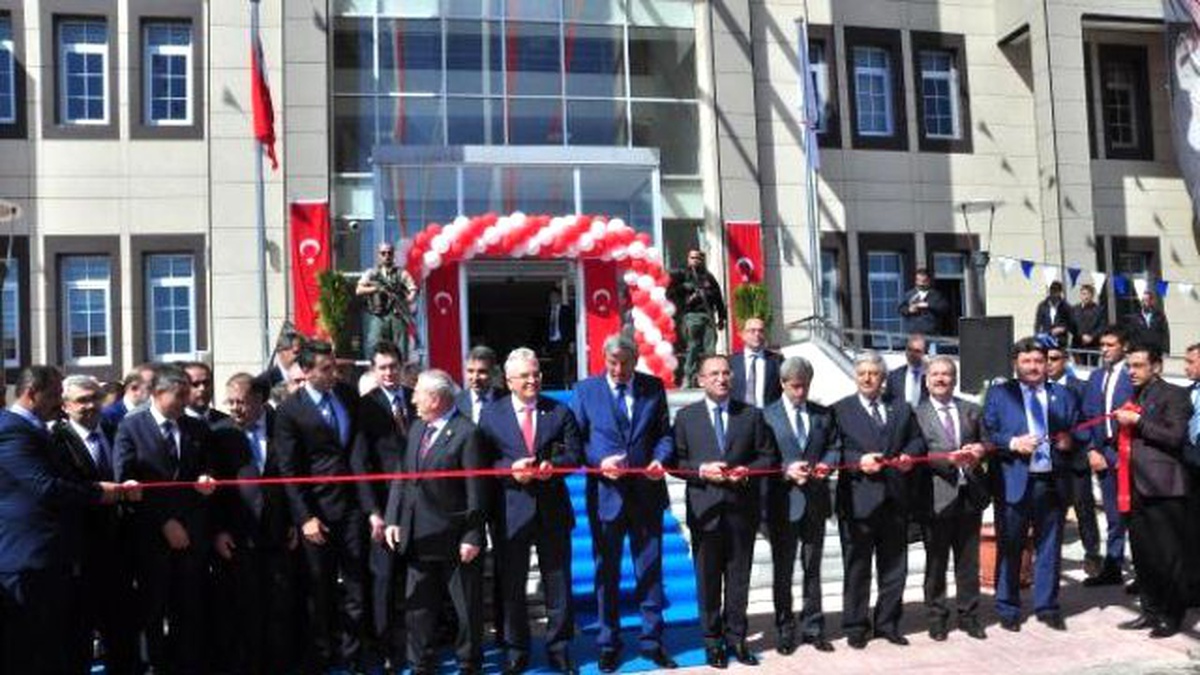 Adalet Bakanı Bozdağ, Tatvan Adalet Sarayı\'nı Açtı