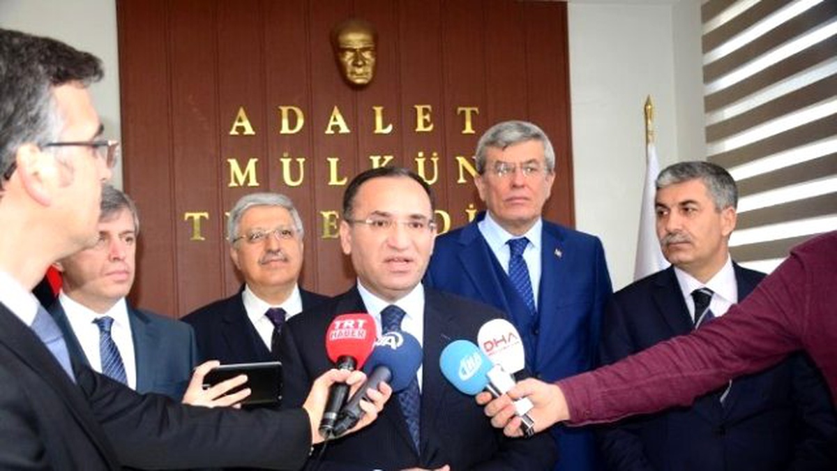 Bakan Bozdağ: "Dün Ayrı Bugün Ayrı Bir Şey. Artık Kılıçdaroğlu Adına Ben Utanıyorum"