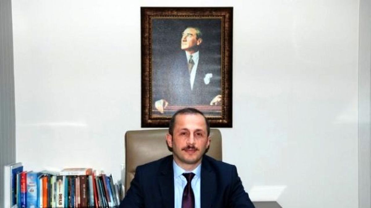 Başkan Vekili Bulut, "Karar Verin Pehlivan Mısınız Yoksa Tiyatrocu Mu?"