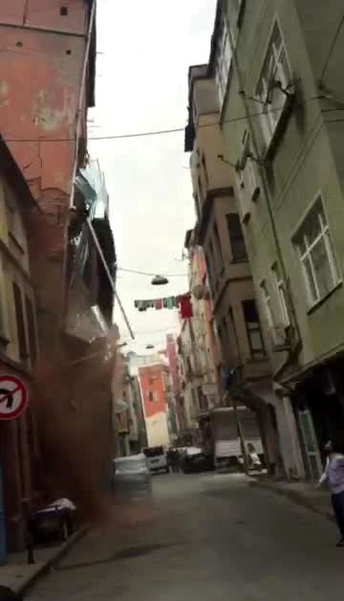 Beyoğlu\'nda Beş Katlı Bina Çöktü