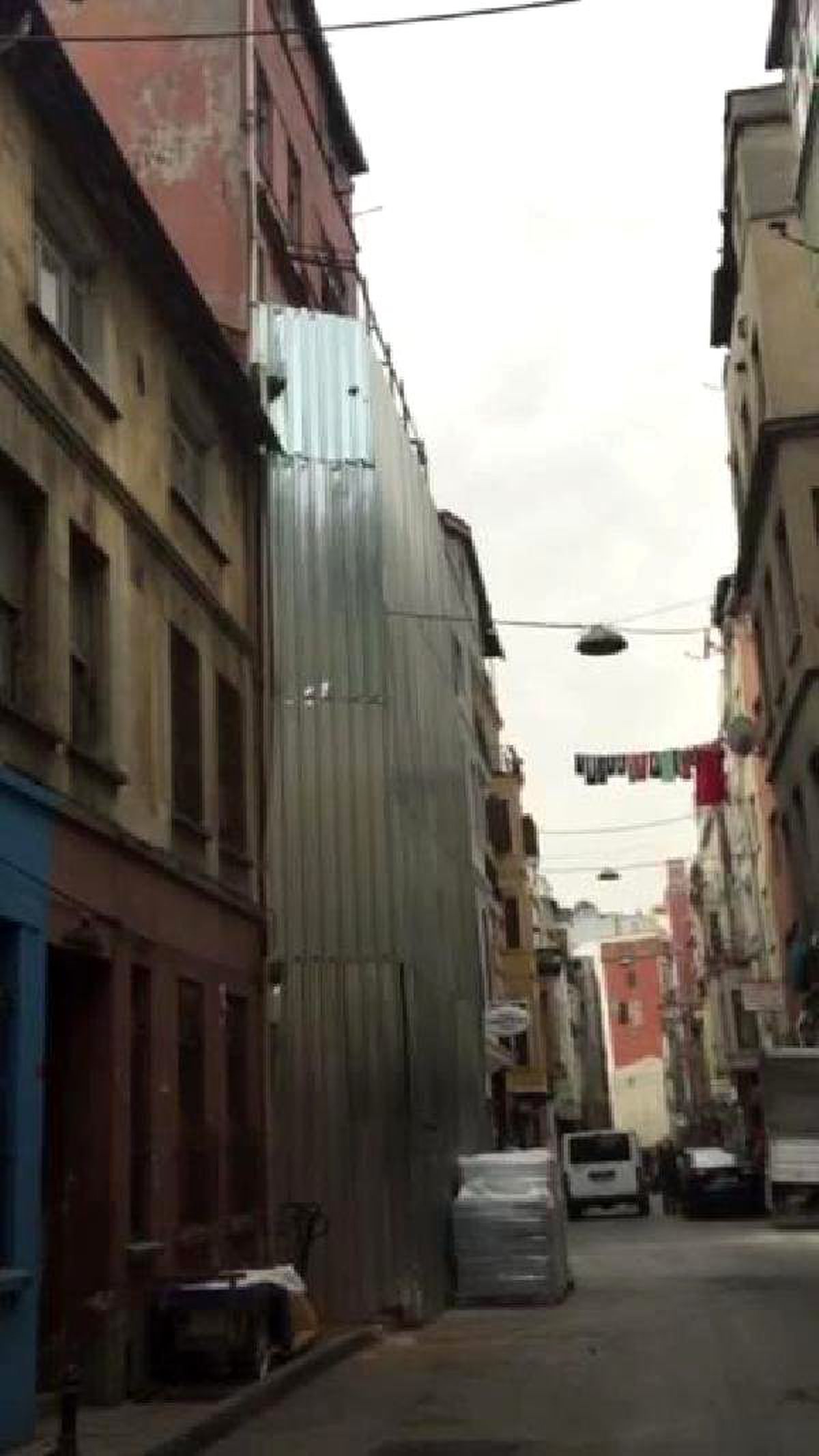 Beyoğlu\'nda Binanın Çökme Anı Kamerada (1)