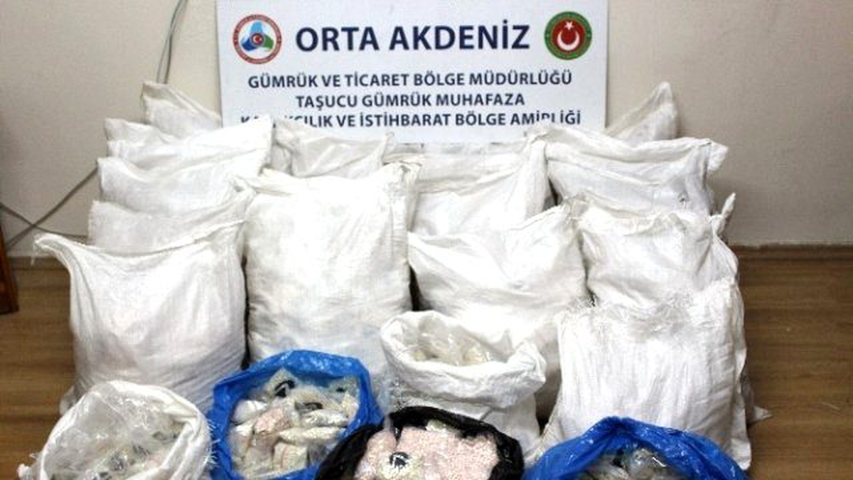 Dedektör Köpek Oli Gübre Çuvalında Uyuşturucu Buldu