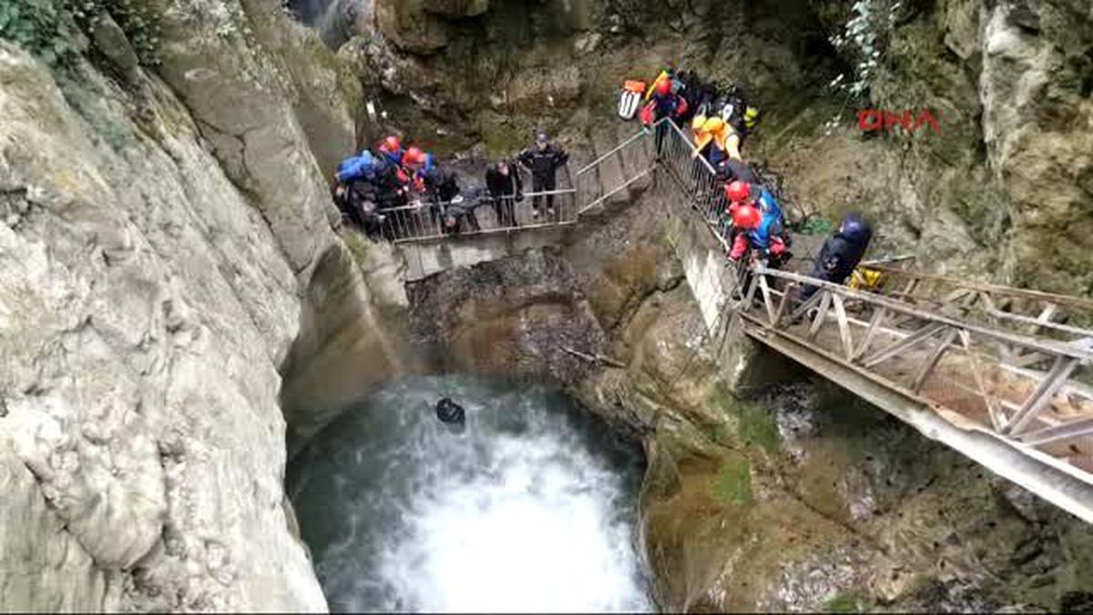 Düzce - Şelaleye Düşen Suriyeli Çocuğun Cesedi Bulundu