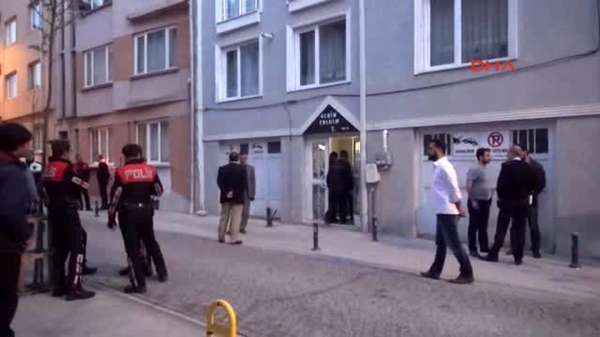 Eşinden Ayrılan Polis Memuru Beylik Tabancasıyla İntihar Etti