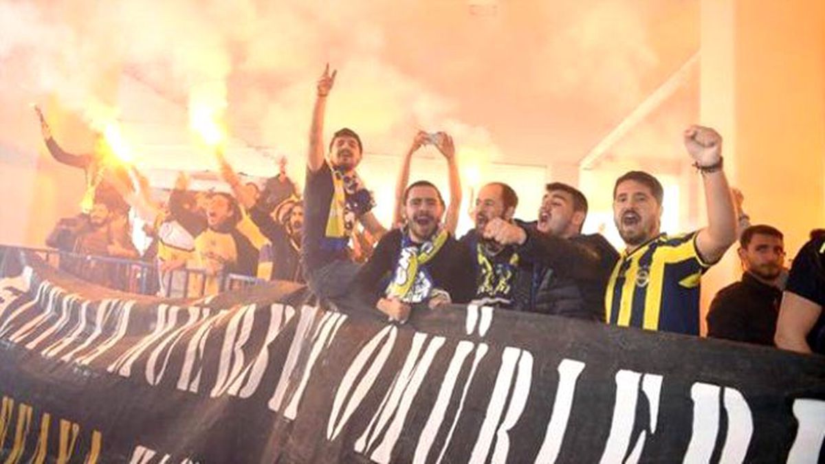 Fenerbahçe Konya\'da Şampiyon Gibi Karşılandı