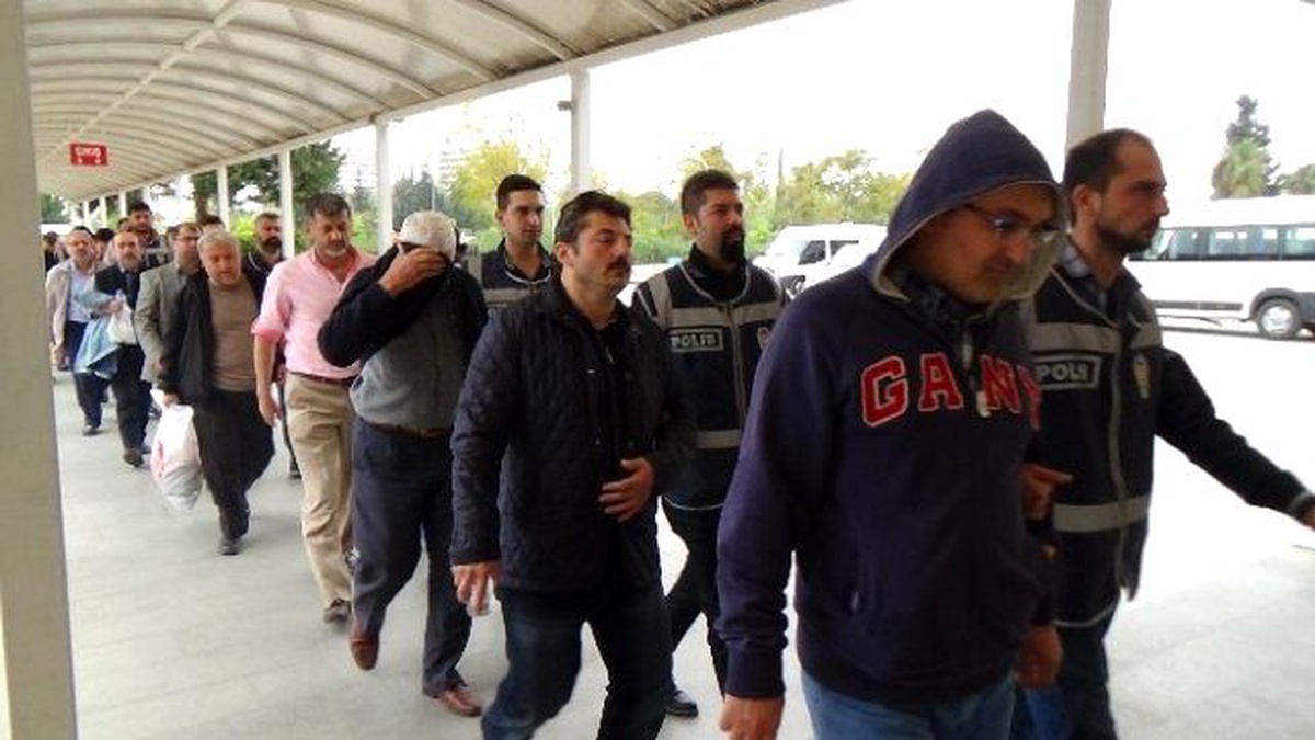 Fetö/pyd Şüphelisi 23 Kişi Adliyeye Sevk Edildi