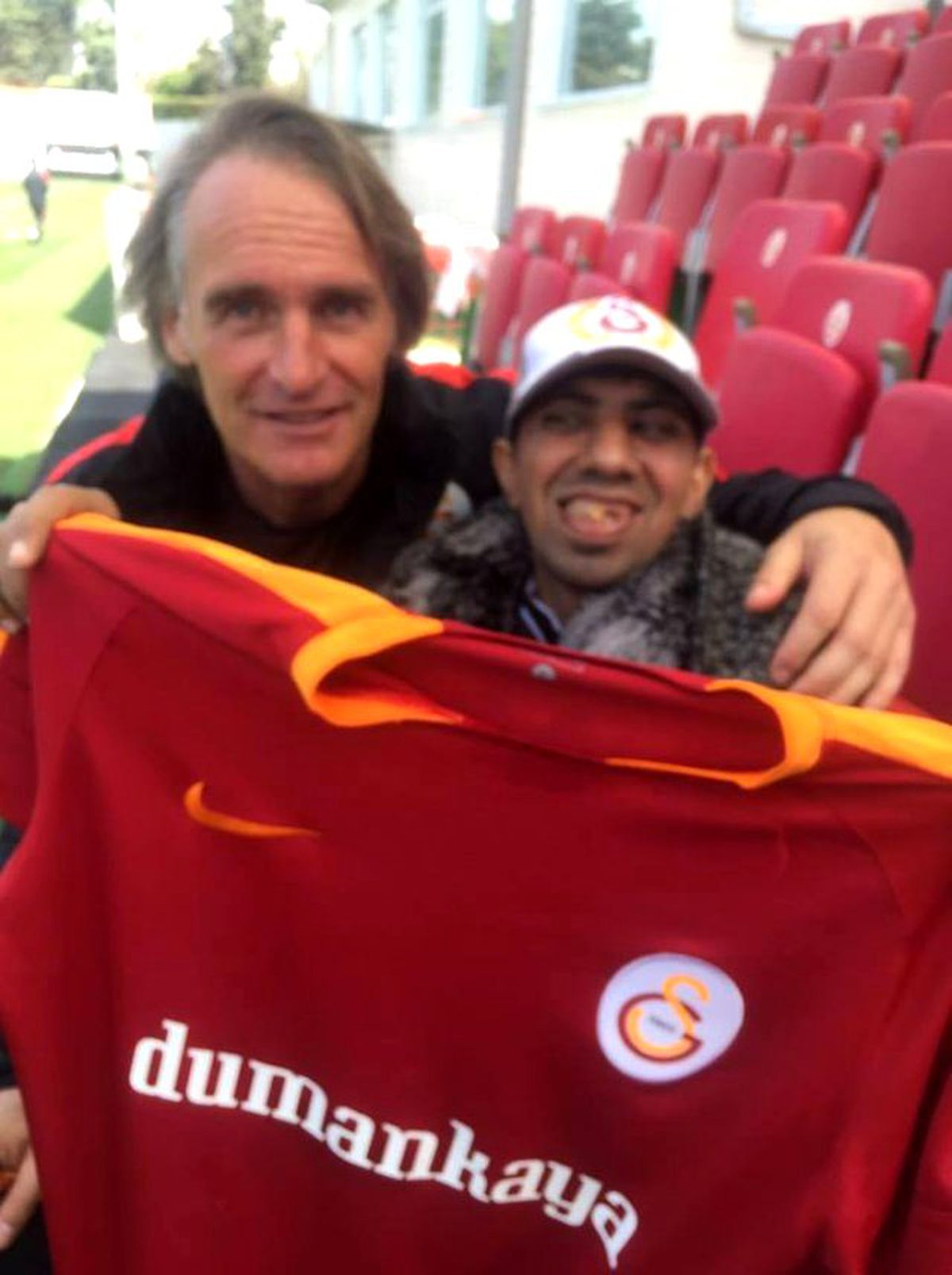 Galatasaray\'dan Örnek Mücadeleye, Anlamlı Buluşma!