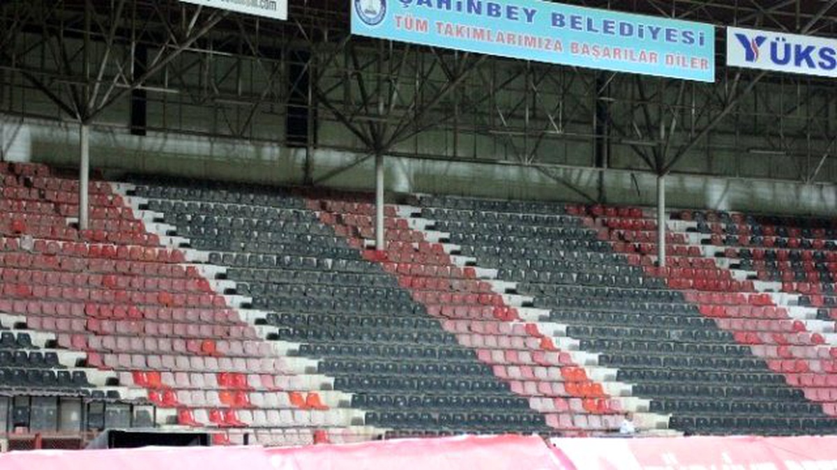 Gaziantepspor - Sivasspor Maçında Tribünler Boş Kaldı
