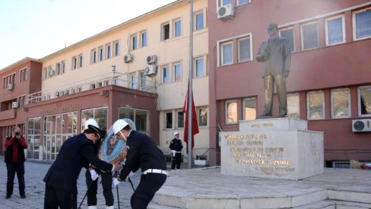 Hakkari\'de Türk Polis Teşkilatının 171\'inci Kuruluş Yıldönümü Töreni