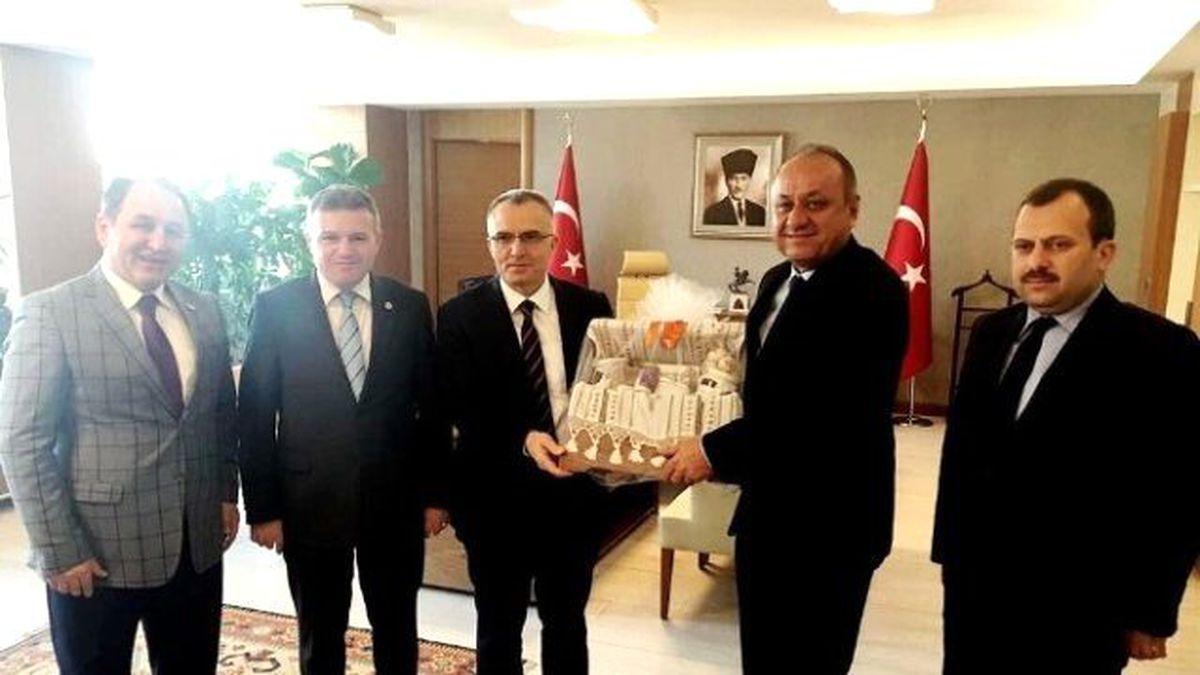 Kastamonu Milletvekilleri Bakan Ağbal\'ı Ziyaret Etti