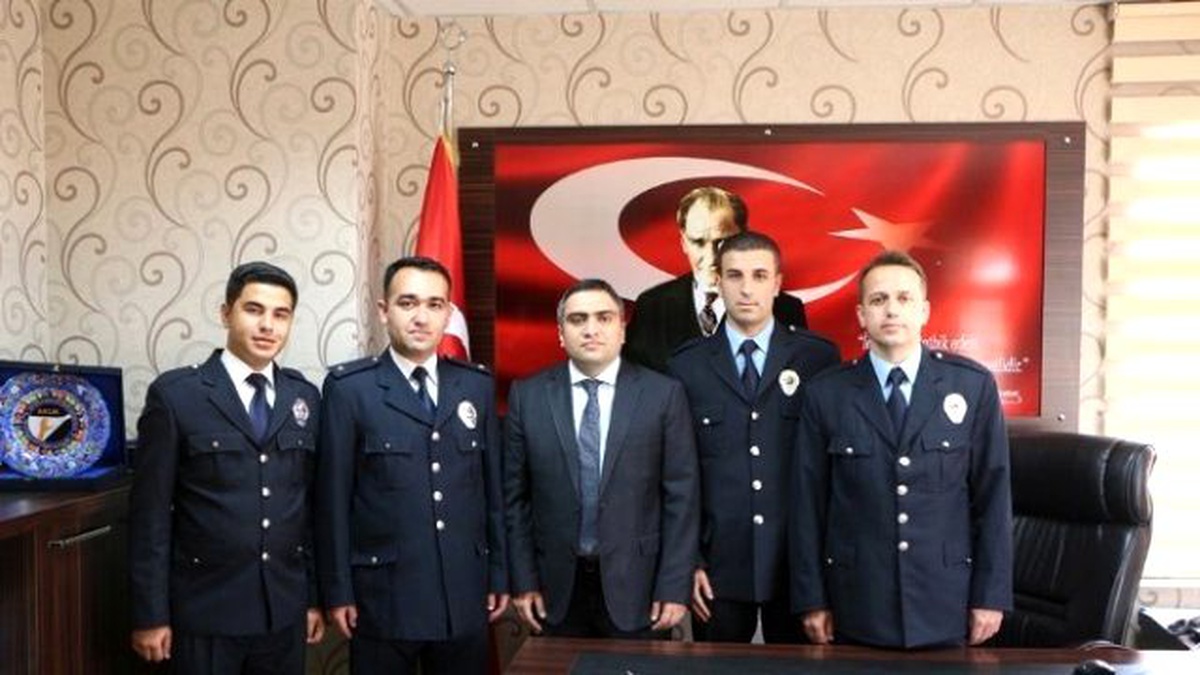 Kaymakam Karaaslan\'a Polis Haftası Ziyaret