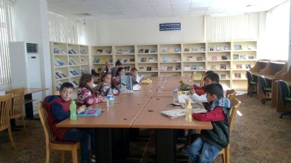 Kitap Kurdu Projesinde Dereceye Giren Öğrenciler Ödüllendirildi