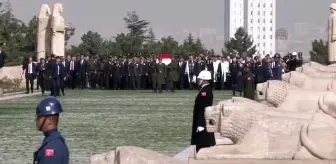 Lekesiz ve Beraberindeki Heyet, Anıtkabir'i Ziyaret Etti