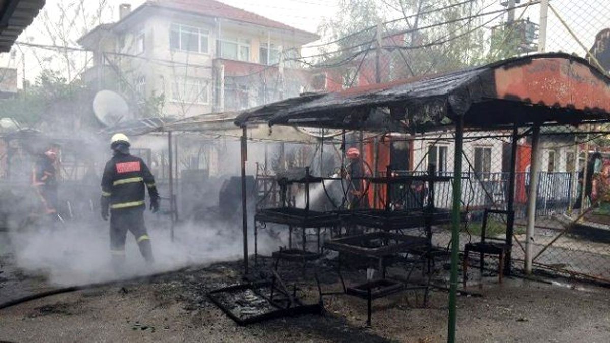 Lunapark\'ta Korkutan Yangın