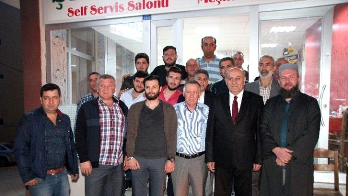 Minibüsçülerden İl Emniyet Müdürü Bektaş\'a Veda Yemeği