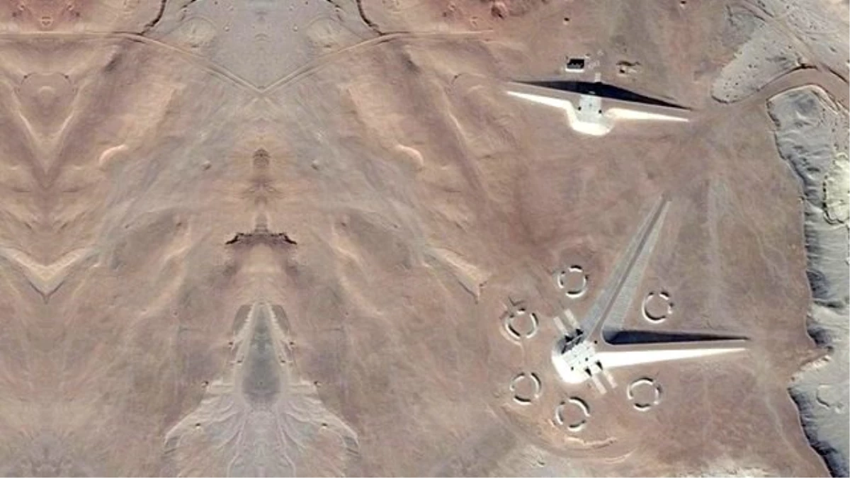 Mısır Çölündeki Garip Yapı UFO Avcılarını Heyecanlandırdı