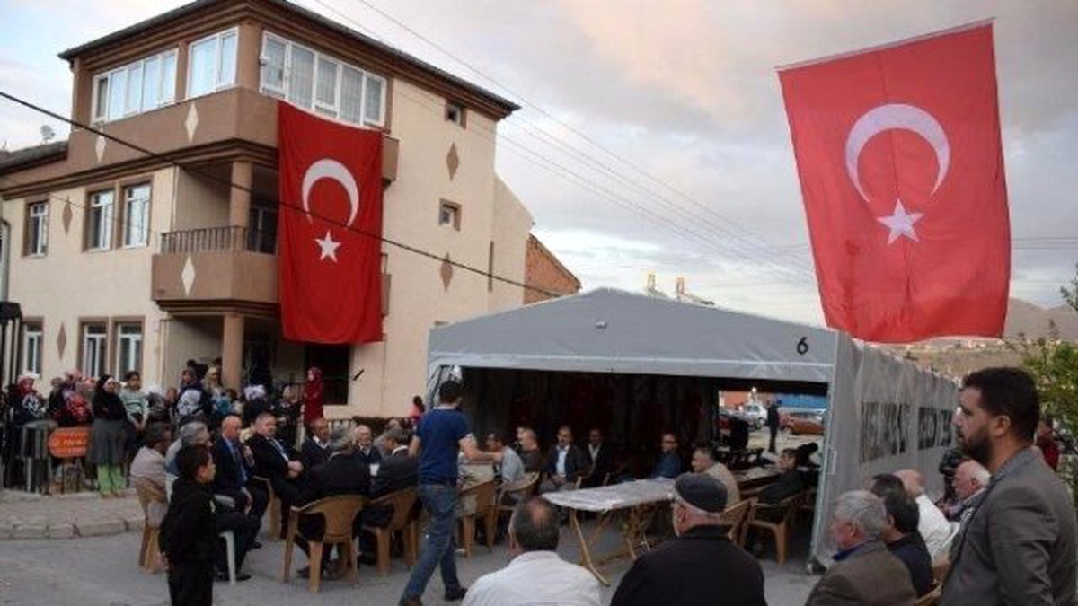 Osb\'den Şehit Ailelerine Taziye Ziyareti