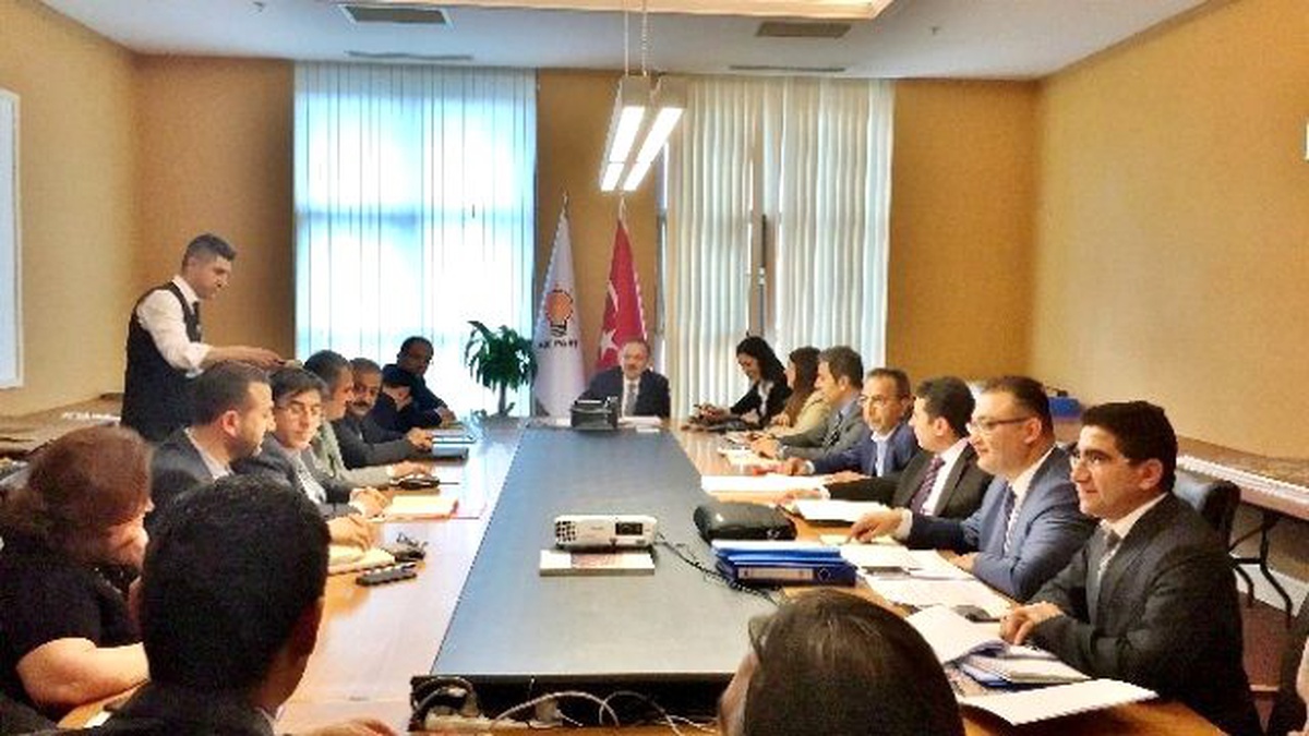 Özhaseki, "Sur\'u Yeniden İhya ve İnşa Edeceğiz"