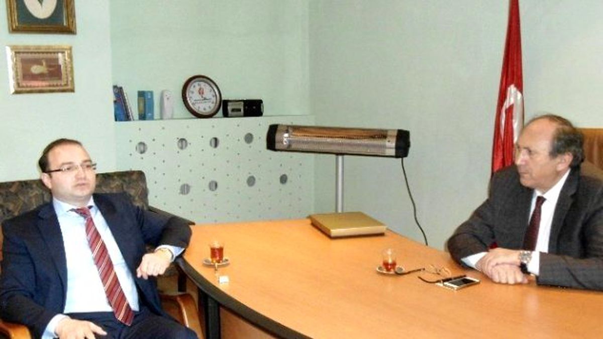 Rektör Adayı Hacımüftüoğlu\'ndan Dagc\'ye Ziyaret