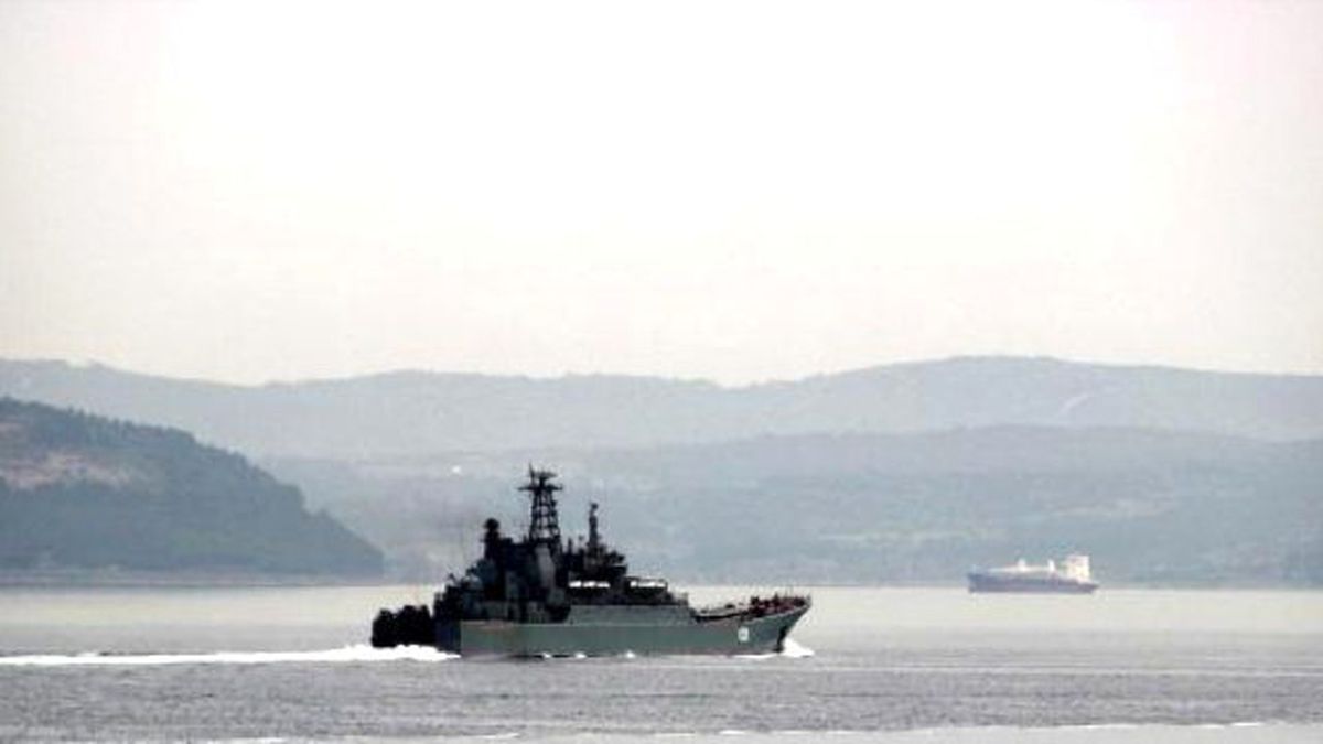 Rus Savaş Gemisi Karadeniz Yolunda