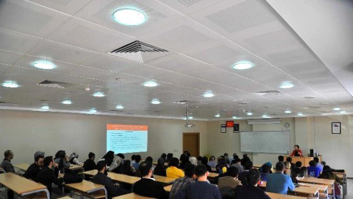 Saü\'de "Ortaçağ Hristiyan Avrupa\'sında Bayramlar" Adlı Konferans Düzenlendi