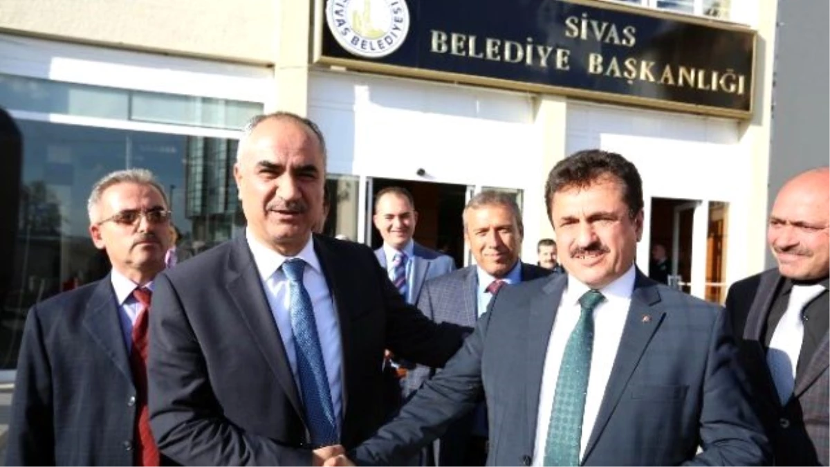 Sivas Belediyesi ile Hizmet-iş Sendikası Arasında Toplu Sözleşme İmzalandı