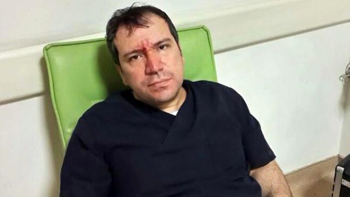 Tıp Bayramı\'nda Doktor Dayağına Para Cezası