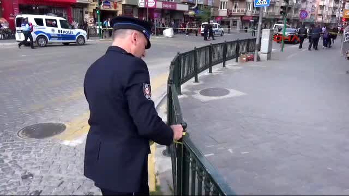 Uşak Yol Kenarındaki Eşyalar Bomba Sanılıp Korkuttu
