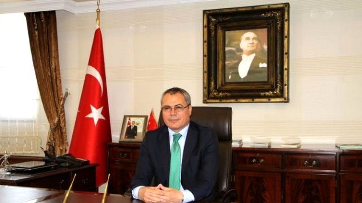 Vali Deniz\'in 10 Nisan Polis Haftası Mesajı