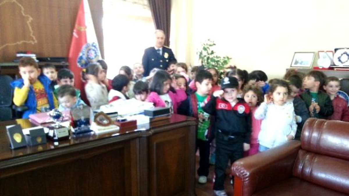 Yozgat Çözüm Koleji Öğrencileri Emniyeti Ziyaret Etti