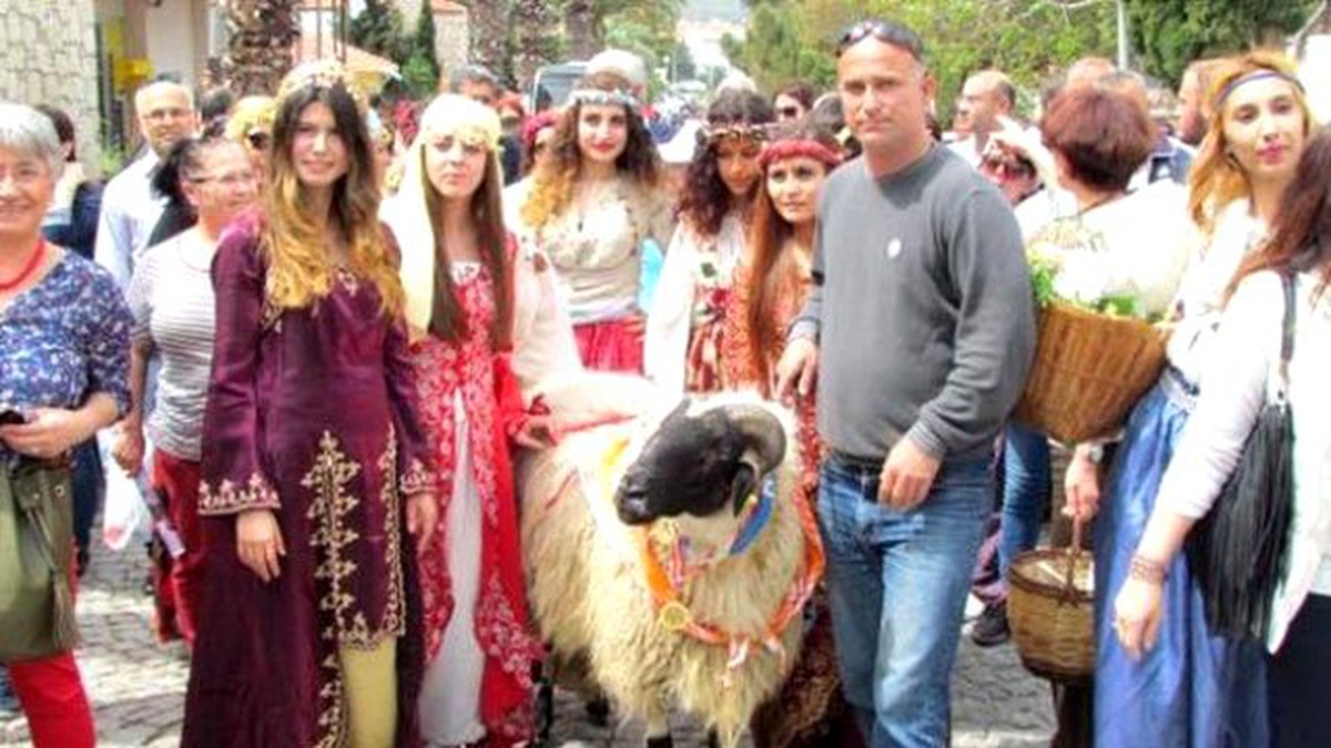 Alaçatı\'da Ot Festivali İzdihamı