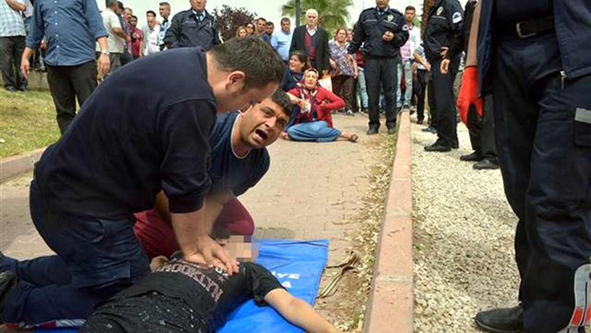 Anneden Kızına En Acı Bakış: Özge Ne Olun Ölme!