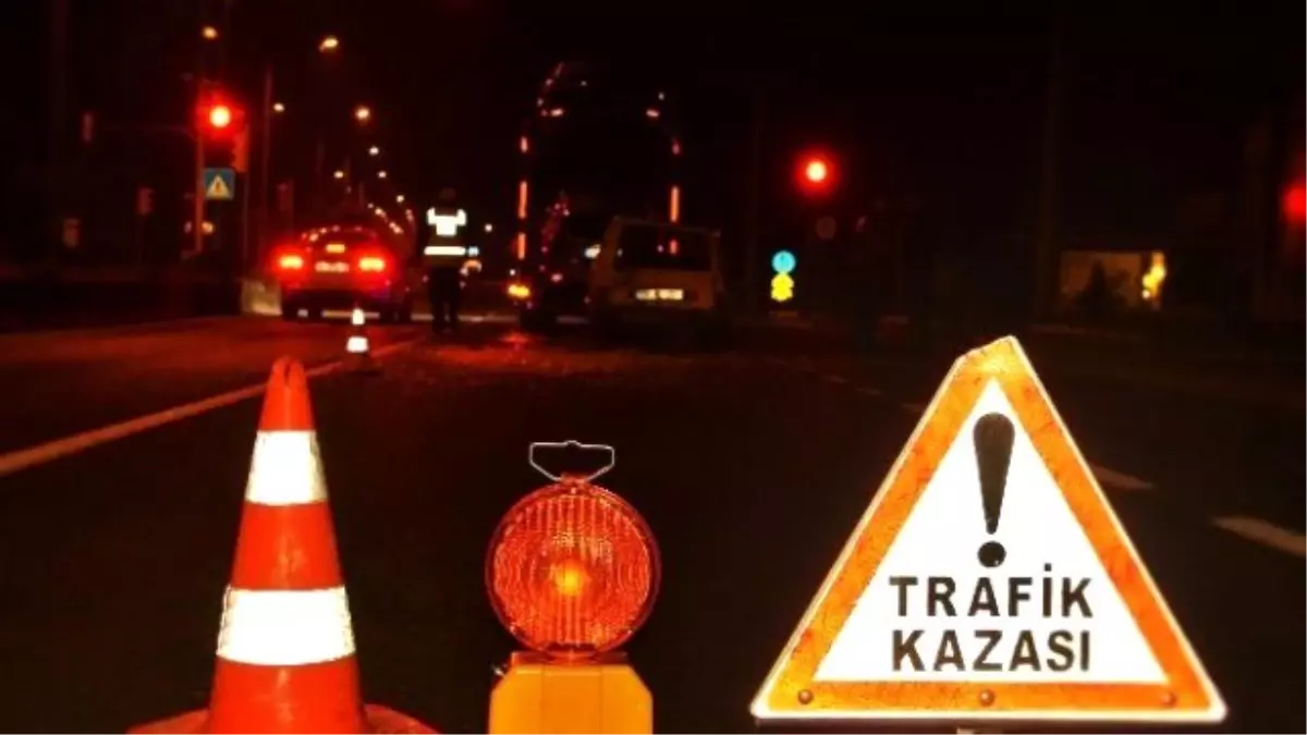 Bozdoğan\'da Trafik Kazası; 1\'i Ağır 3 Yaralı