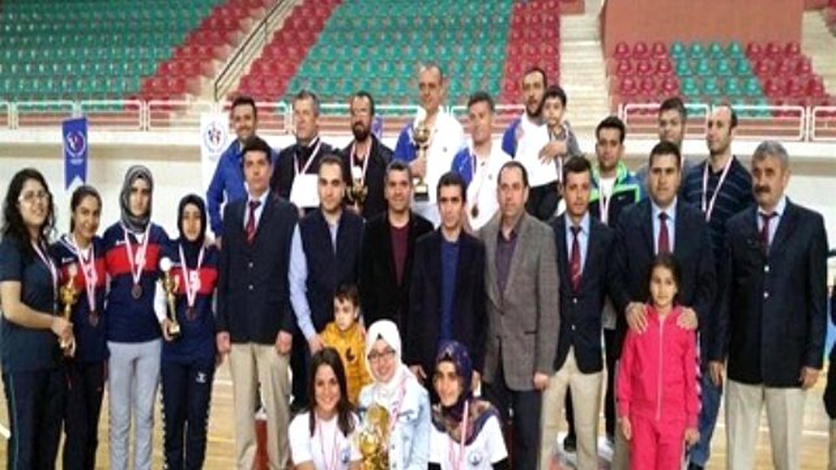 DÜ, Masa Tenisi Liginde İkinci Oldu