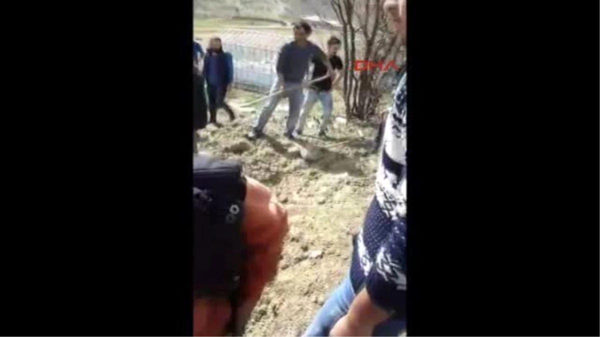 Erzincan - Dhpk-C?li Teröristin Cenazesi Çayırlı\'ya Alınmadı
