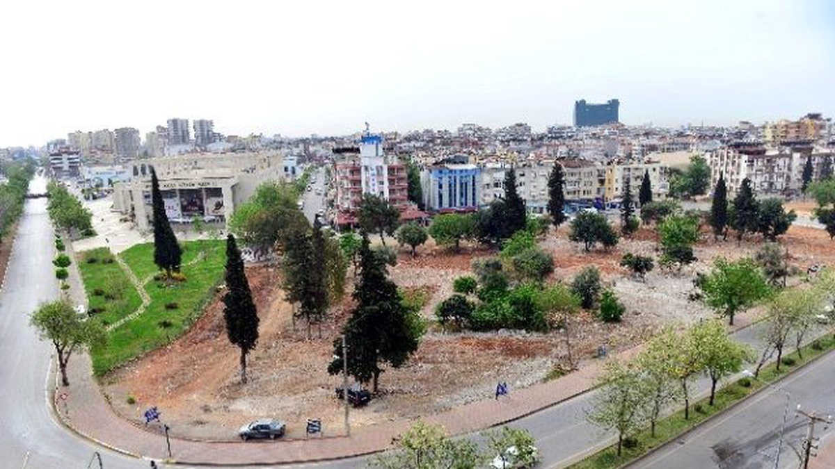 Haşim İşcan Kültür Merkezi Çevresi Yeniden Düzenleniyor