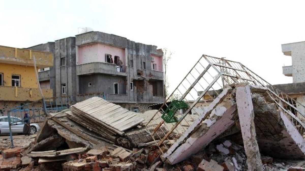 Yürek Burkan Dram! İdilli Vatandaşlar Eşyaları İçin Canlarını Hiçe Sayıyor