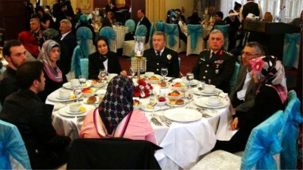 İstanbul Emniyet Müdürlüğü\'nden Şehit ve Gazi Ailelerine Yemek