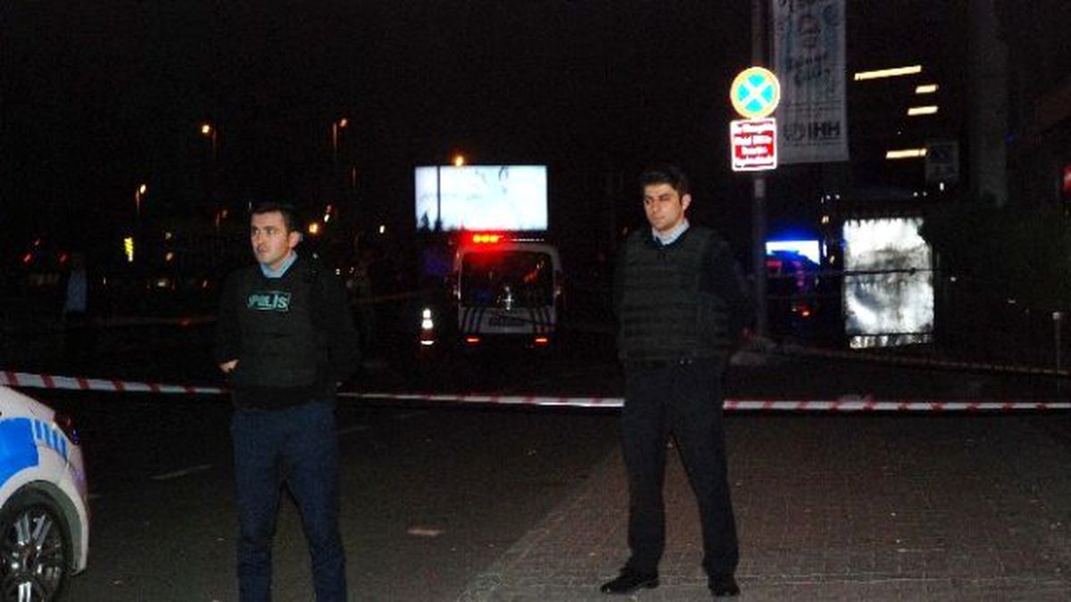 Mecidiyeköy\'de Alt Geçitte Patlama: 3 Yaralı