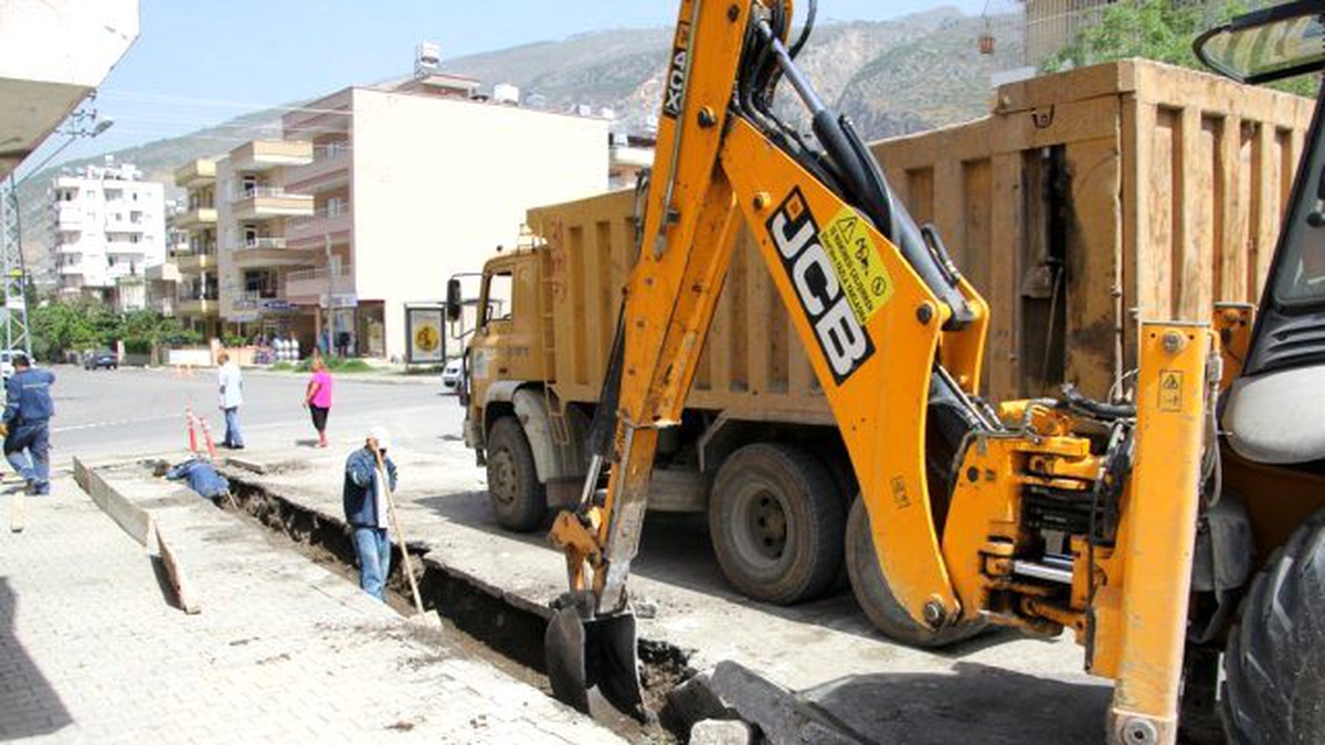 Yunus Emre\'ye 591 Metre Yağmur Izgarası