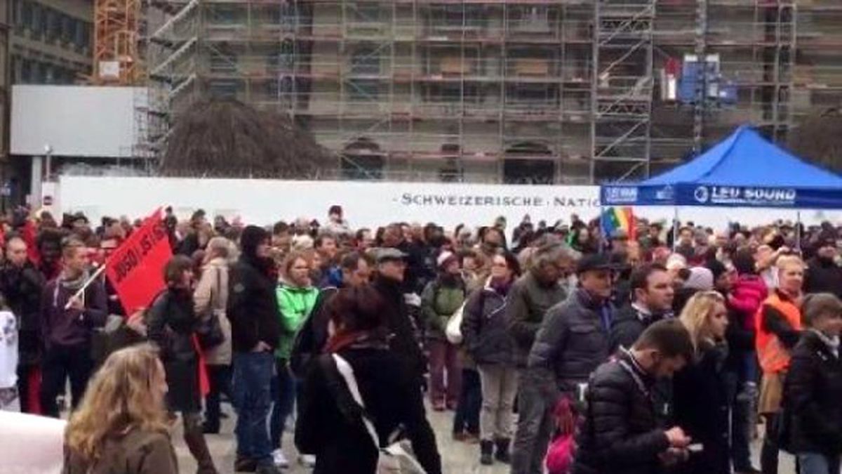 Bern\'de Sığınmacılarla Dayanışma Gösterisi
