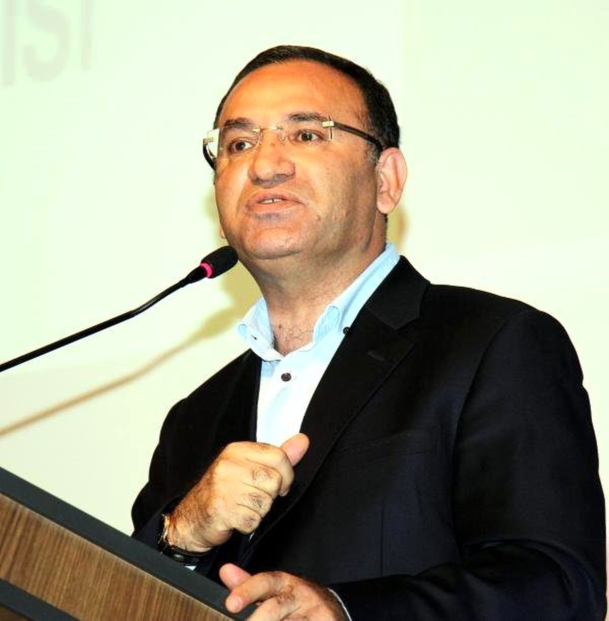 Bozdağ: Anayasaya Aykırı Değil, Sizin Ahlakınıza Aykırı